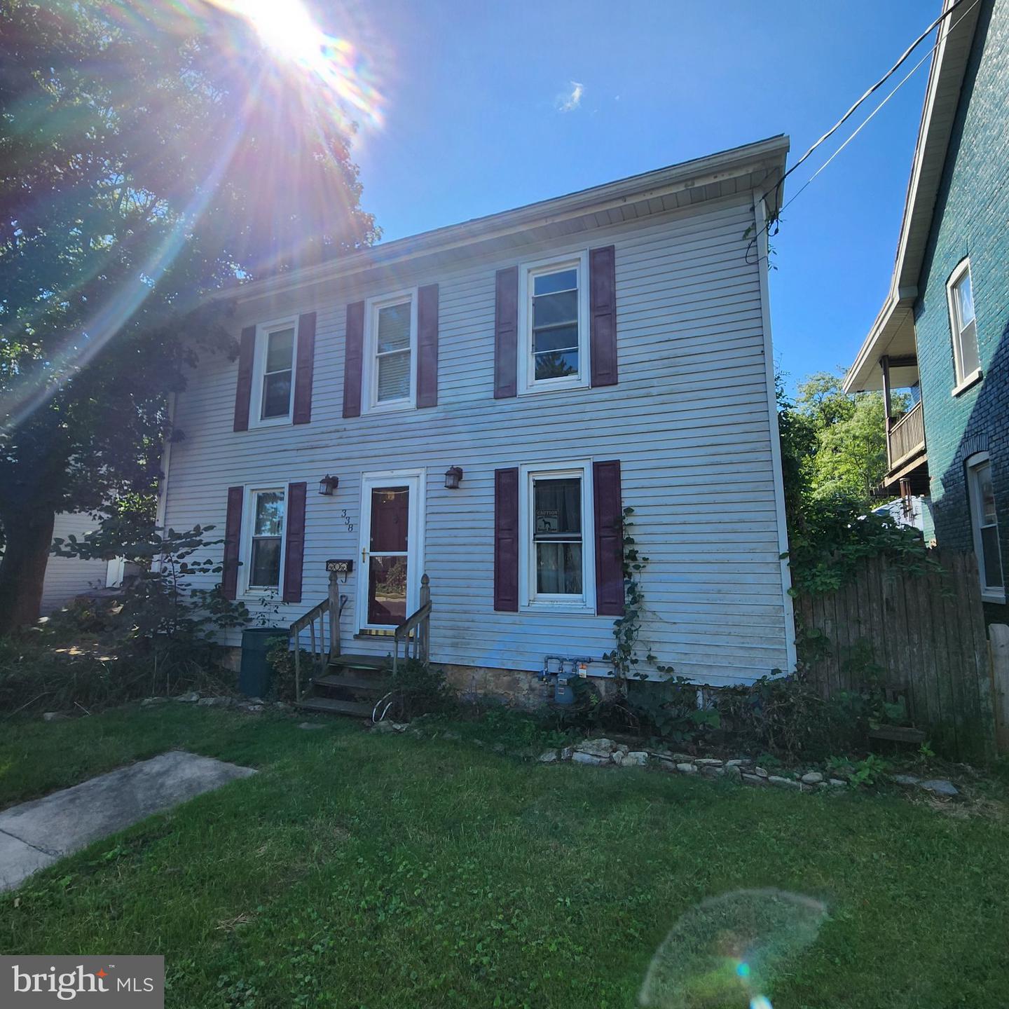 338 C St — photo