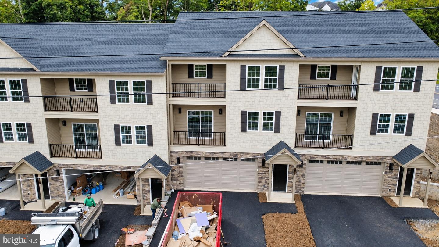 1152 Oyster Mill Rd #B — photo