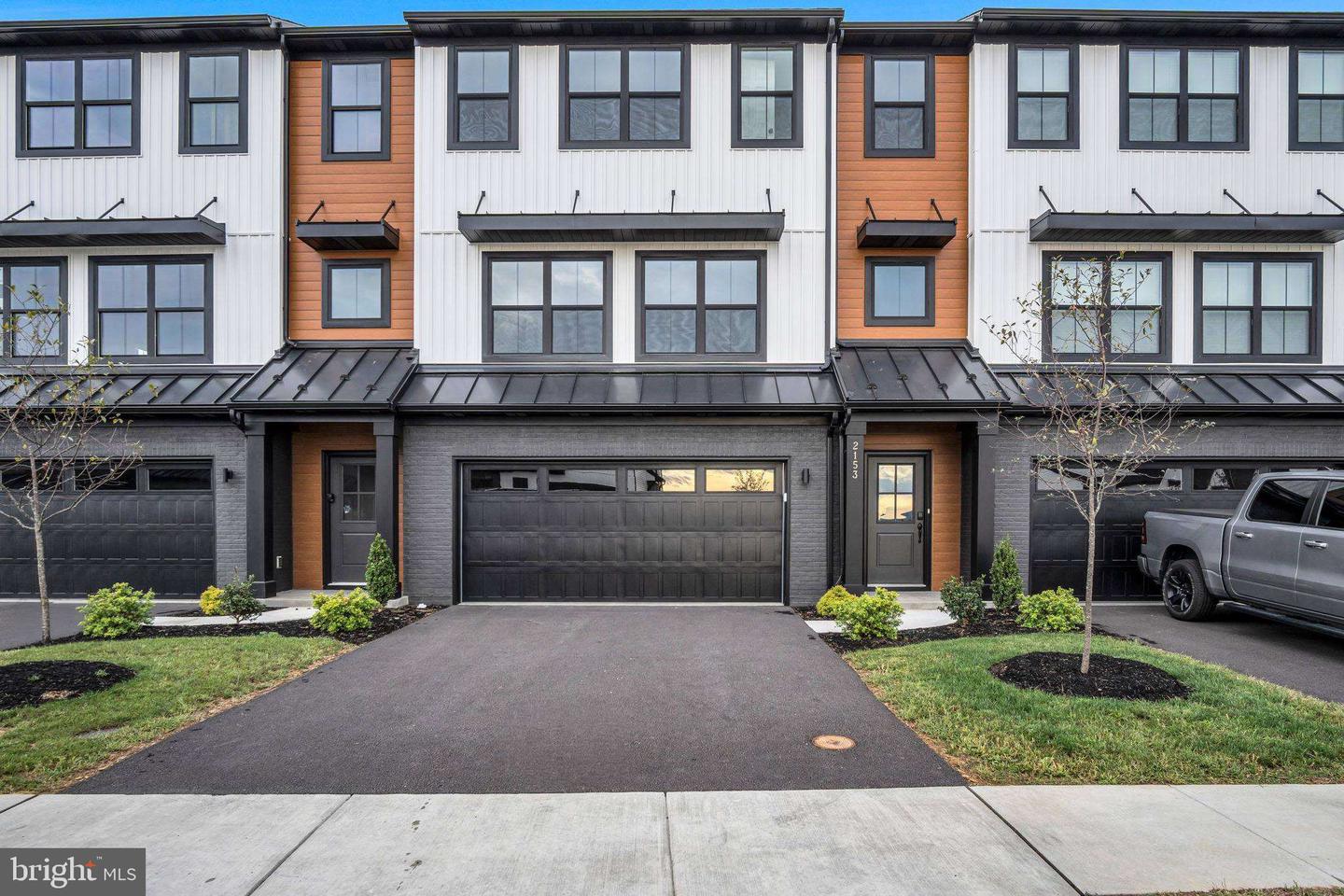 2135 S Autumn Chase Dr — photo