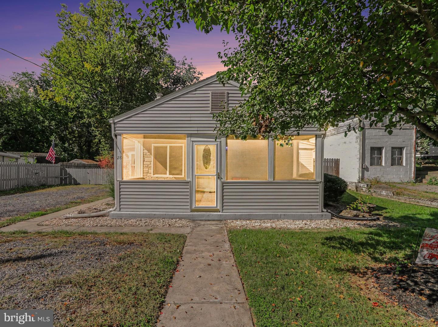 28 Fairview St — photo