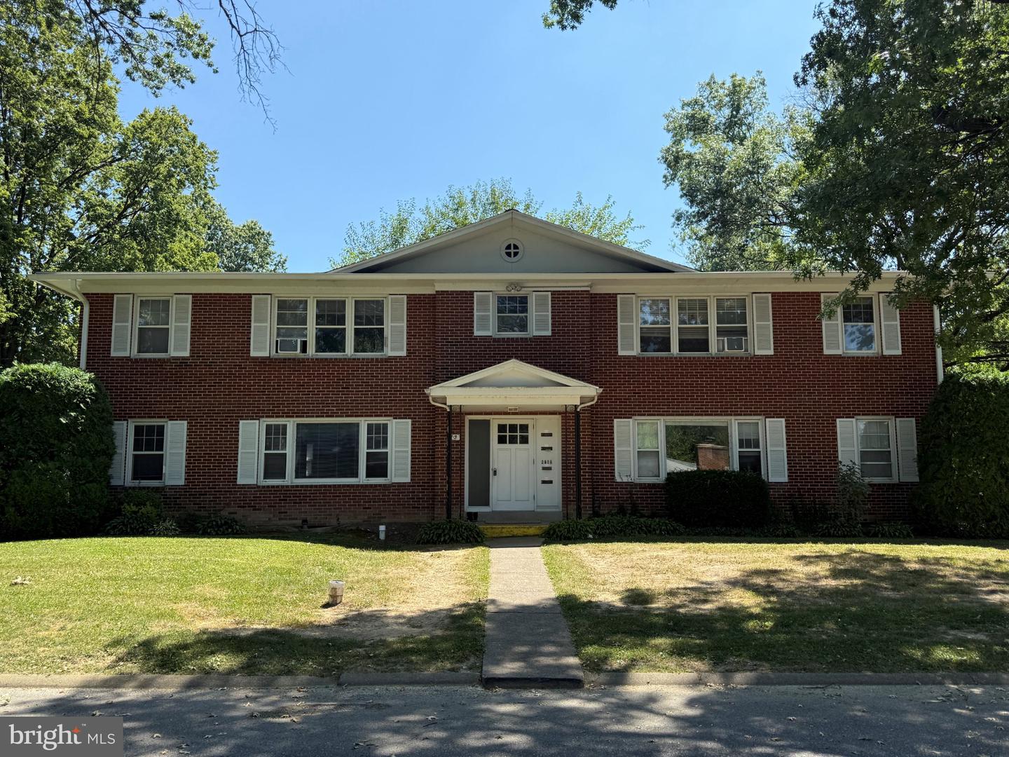 19 Round Hill Rd #B — photo