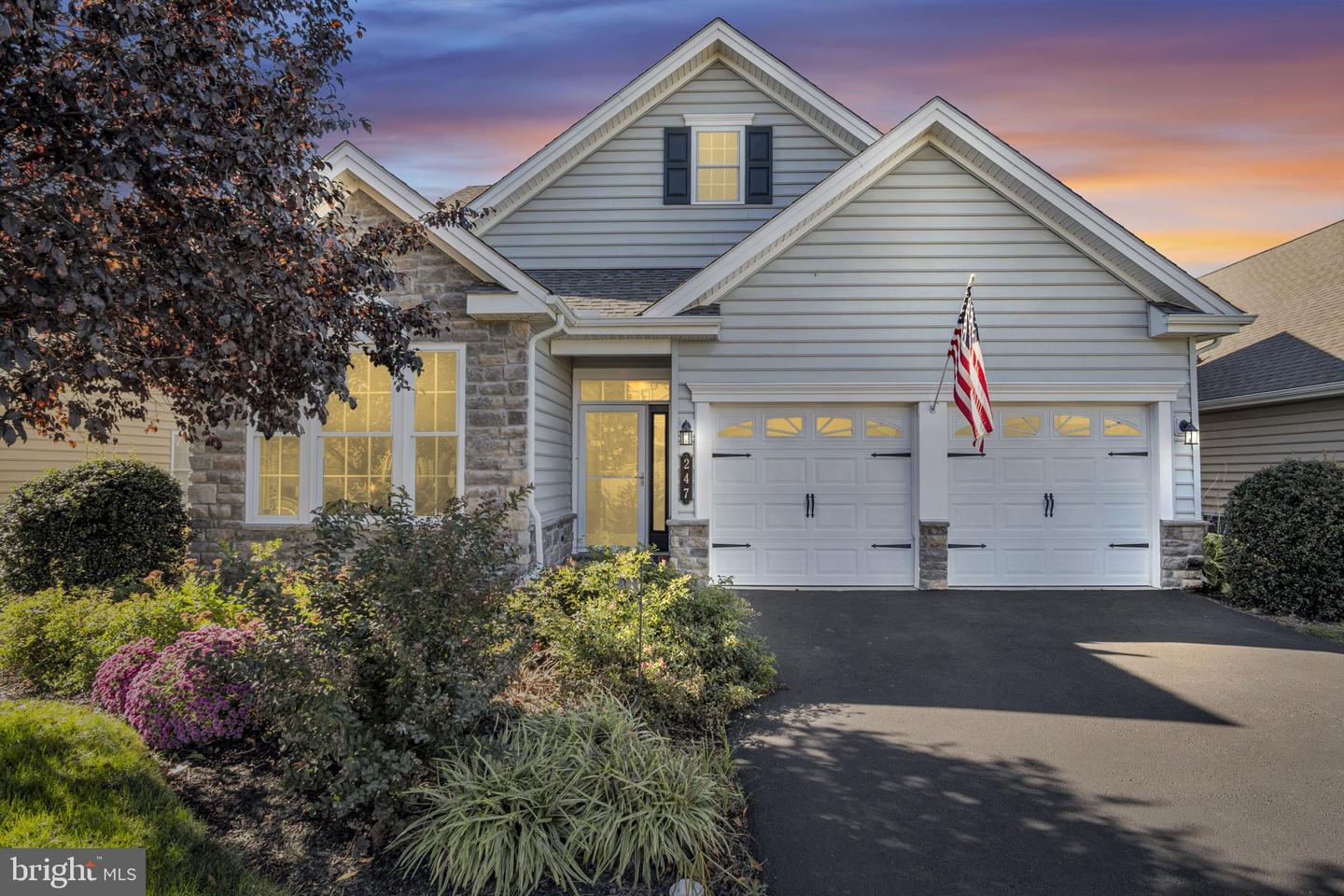 247 Colonial Dr — photo
