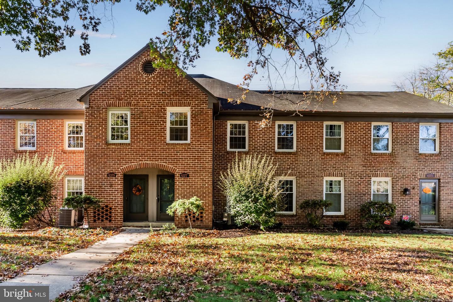 6377 Stephens Crossing — photo