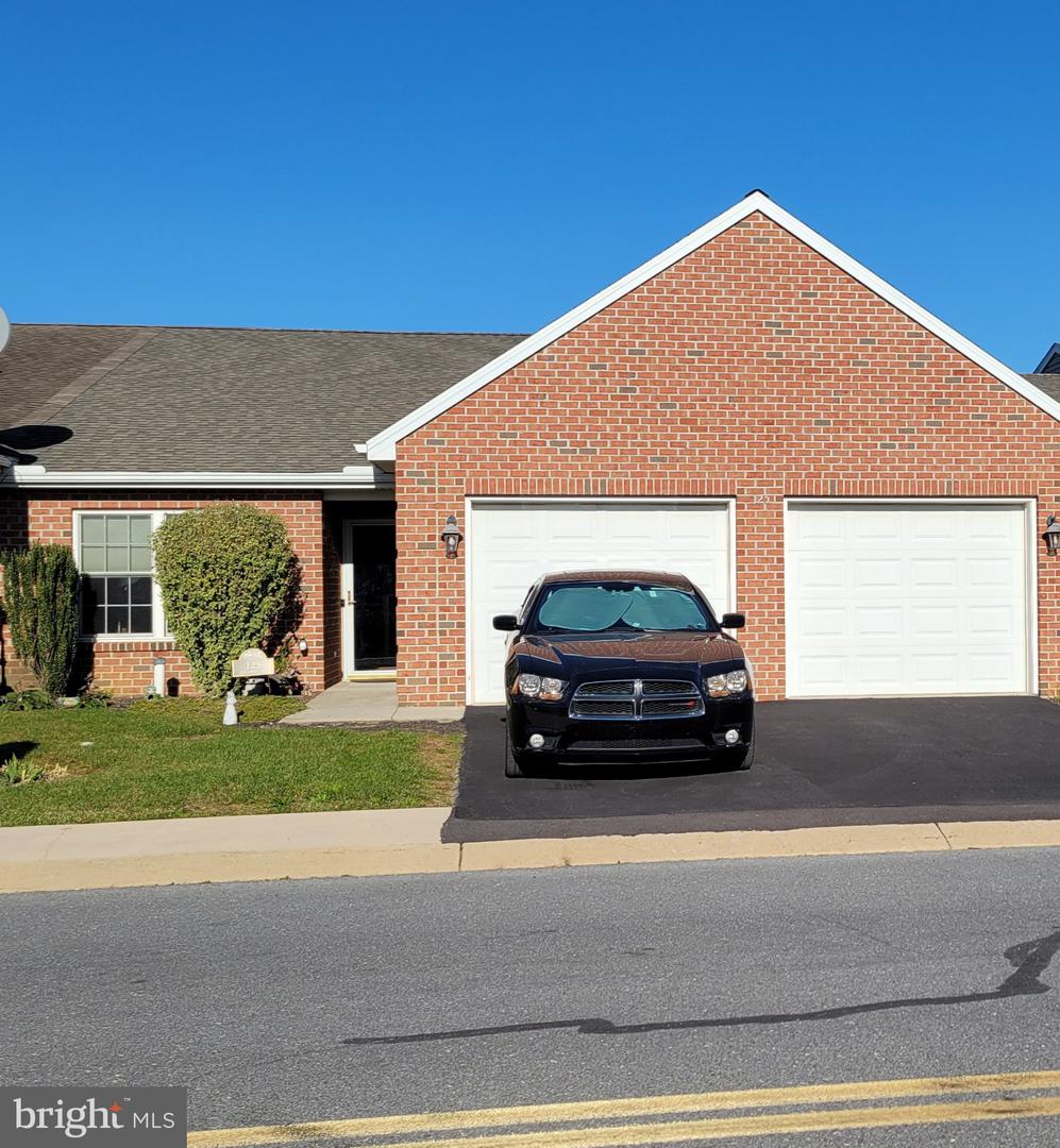 125 Blackbird Ln — photo