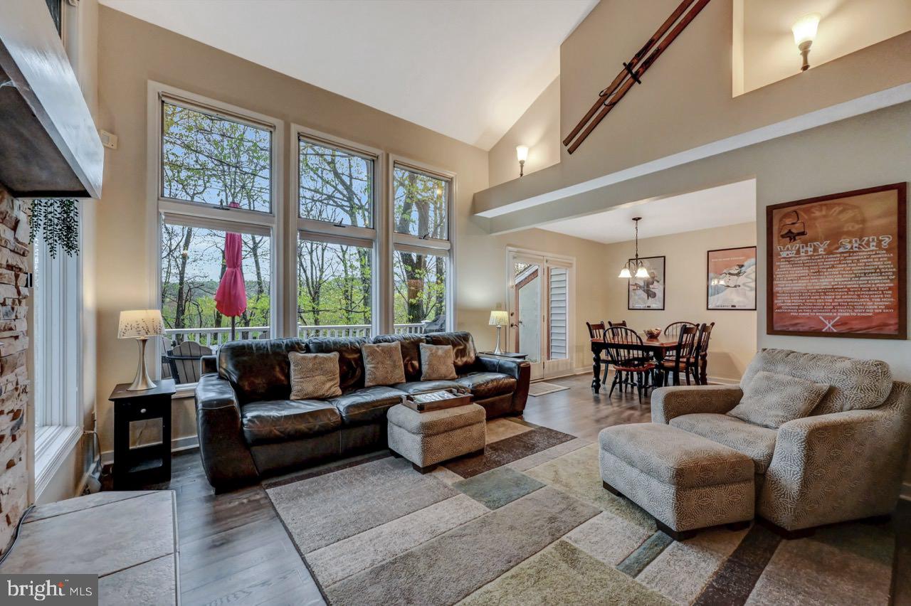 52 Laurelwoods Dr — photo