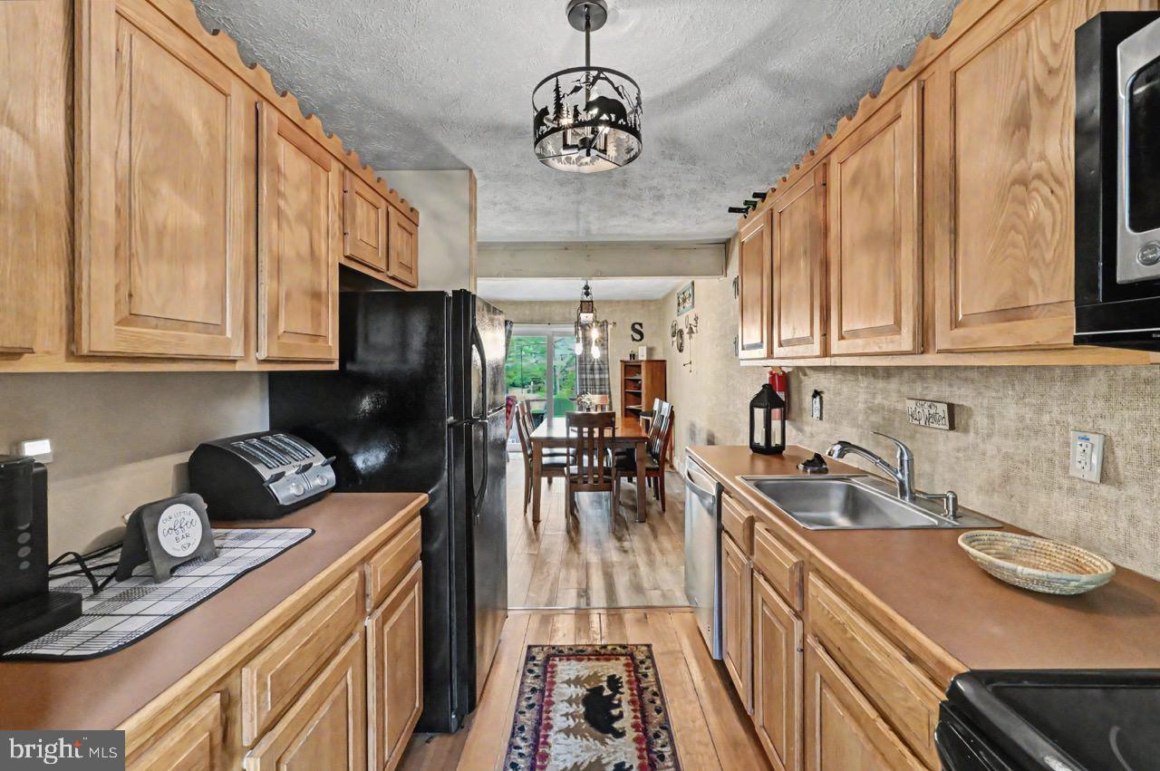 33 Elevator, Lake Harmony, PA 18624 — photo 3