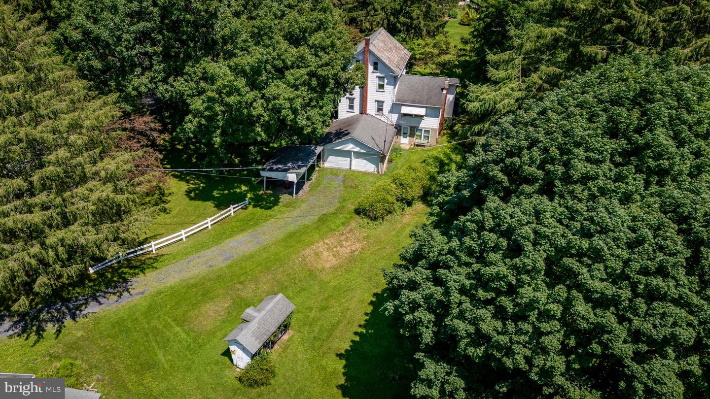 210 Snyders Rd — photo