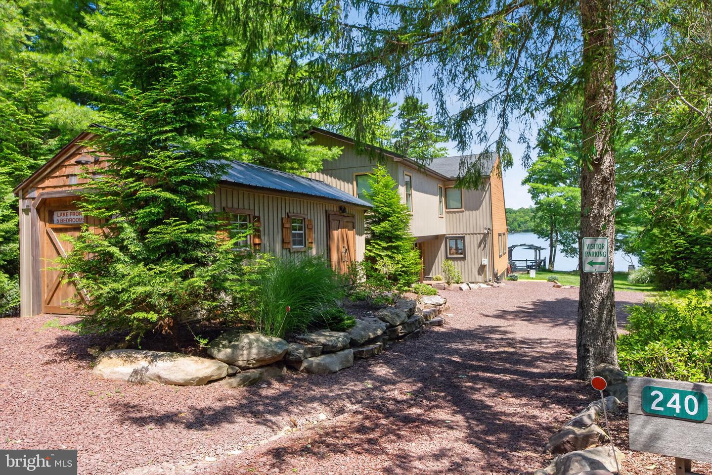 240 S Lake Dr — photo