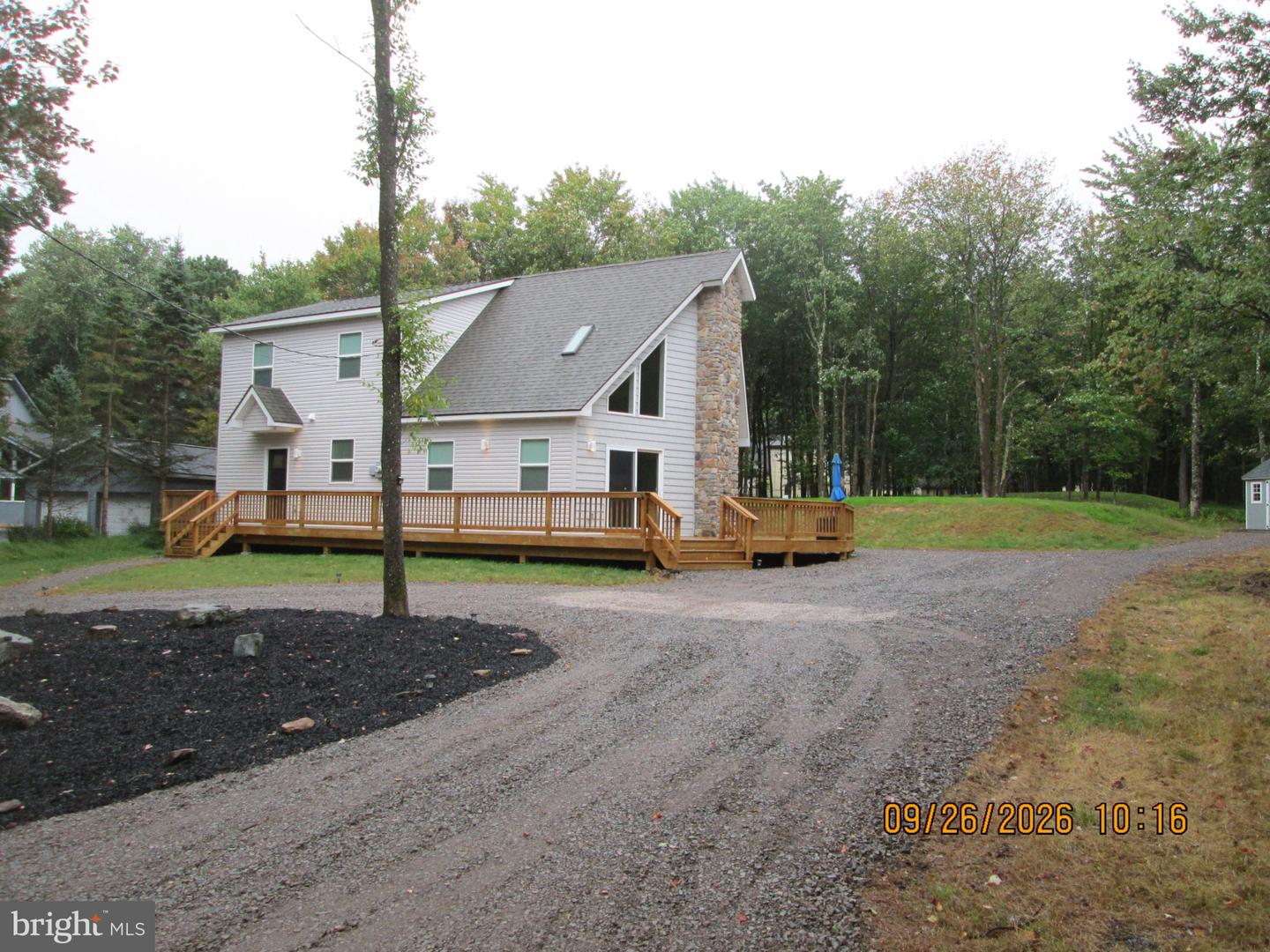 62 Johnson Ln — photo