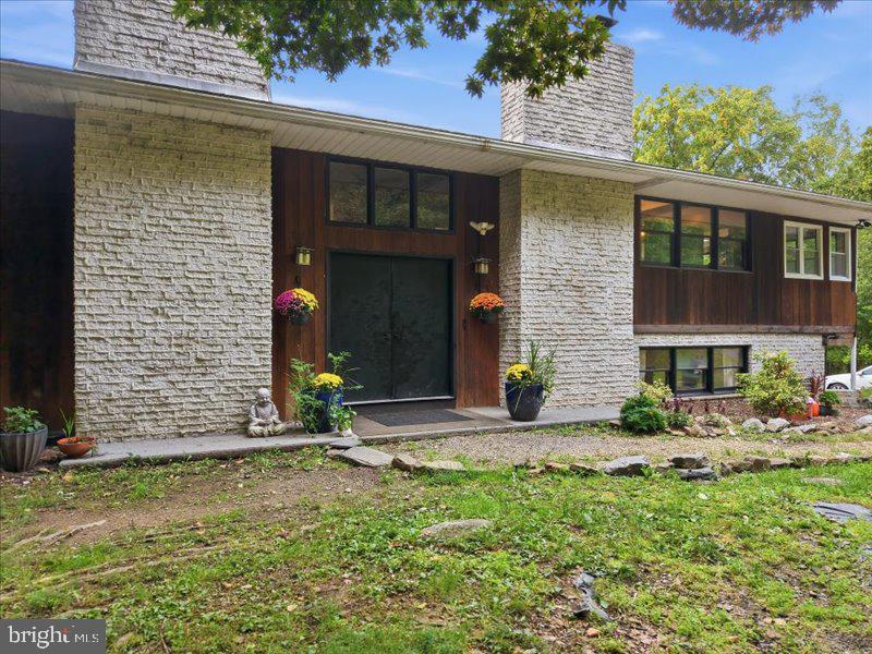 822 Semmels Hill Rd — photo