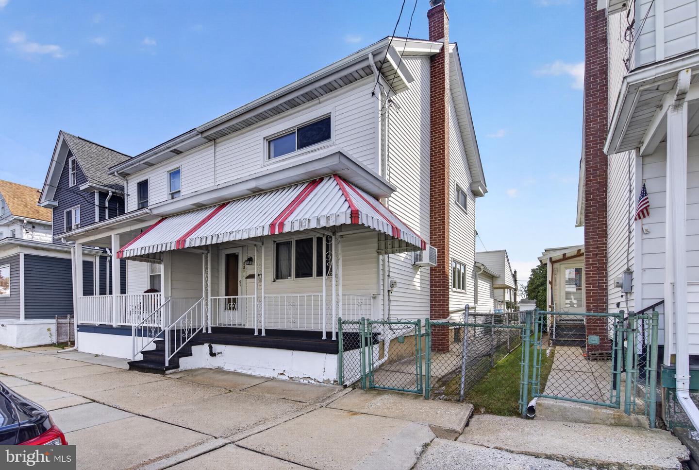 131 E Hazard St — photo