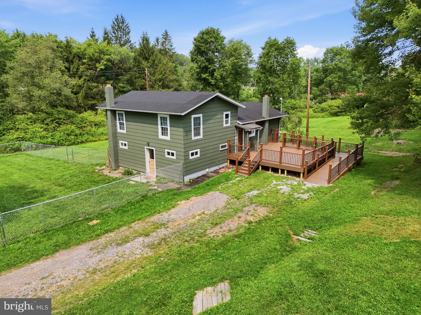 1518 Empire Rd — photo