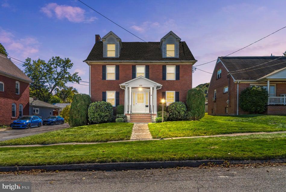 416 W Locust St — photo