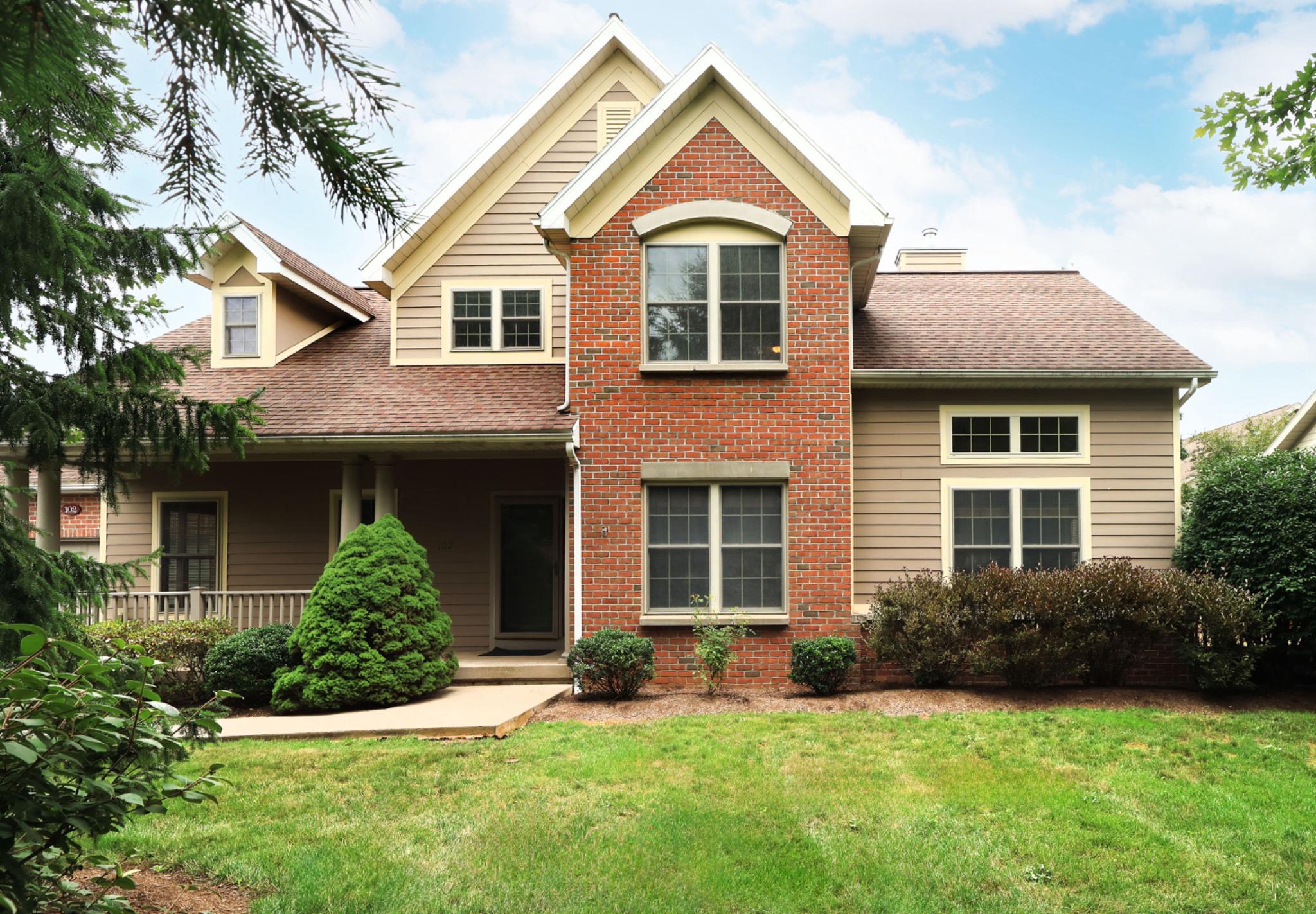 102 Abbott Ln — photo