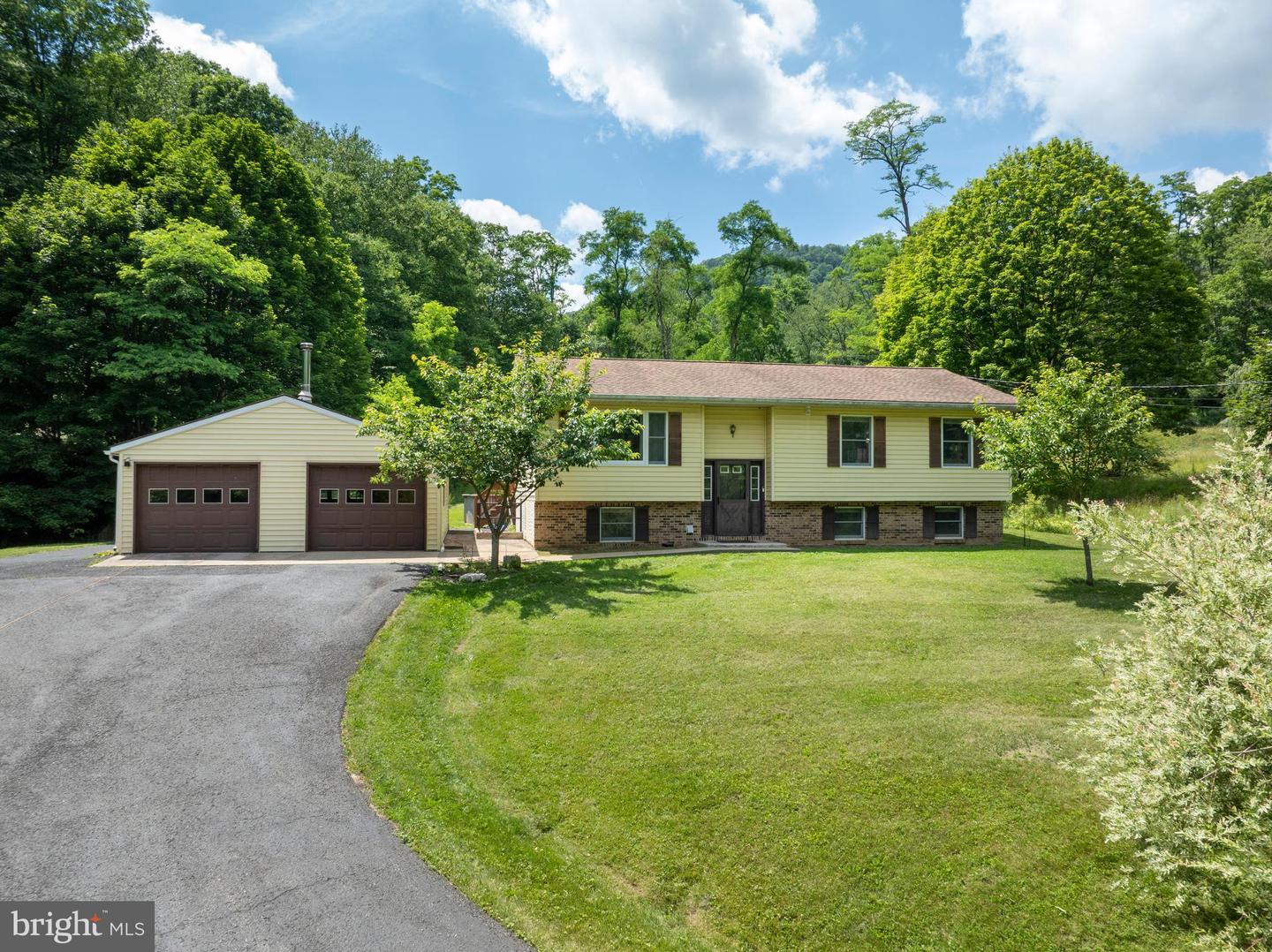 1425 Steele Hollow Rd — photo