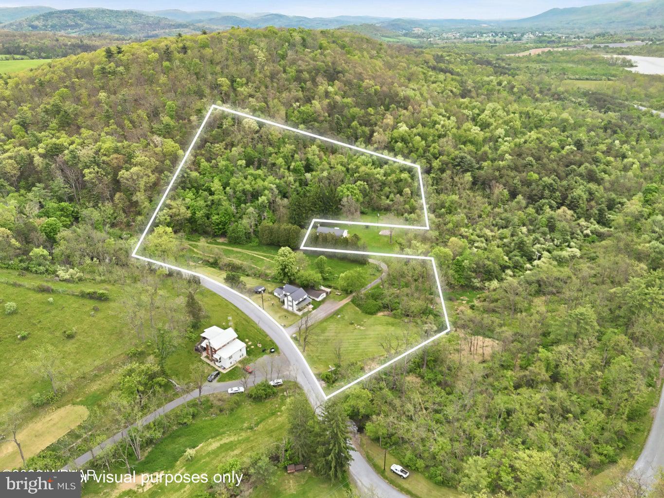 848 Hunter Run Rd — photo