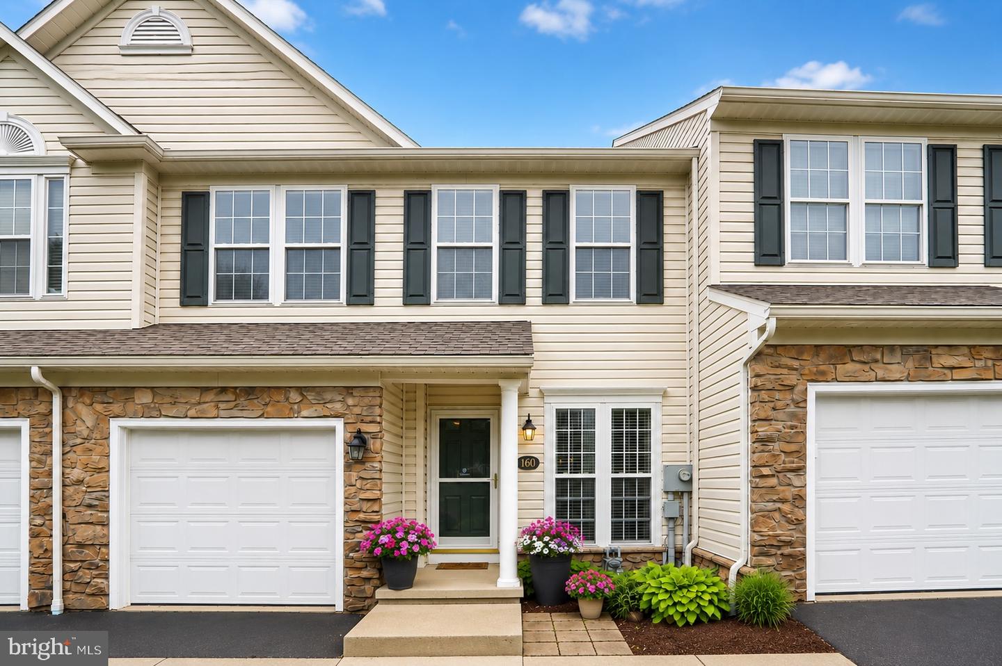 160 Scenery Ct — photo