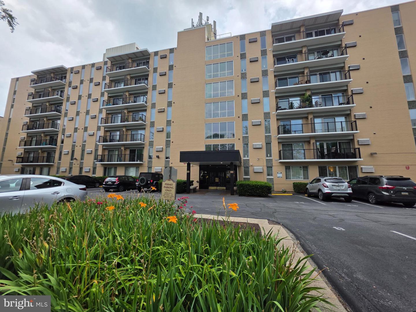 200 Highland Ave #Apt. 210 — photo