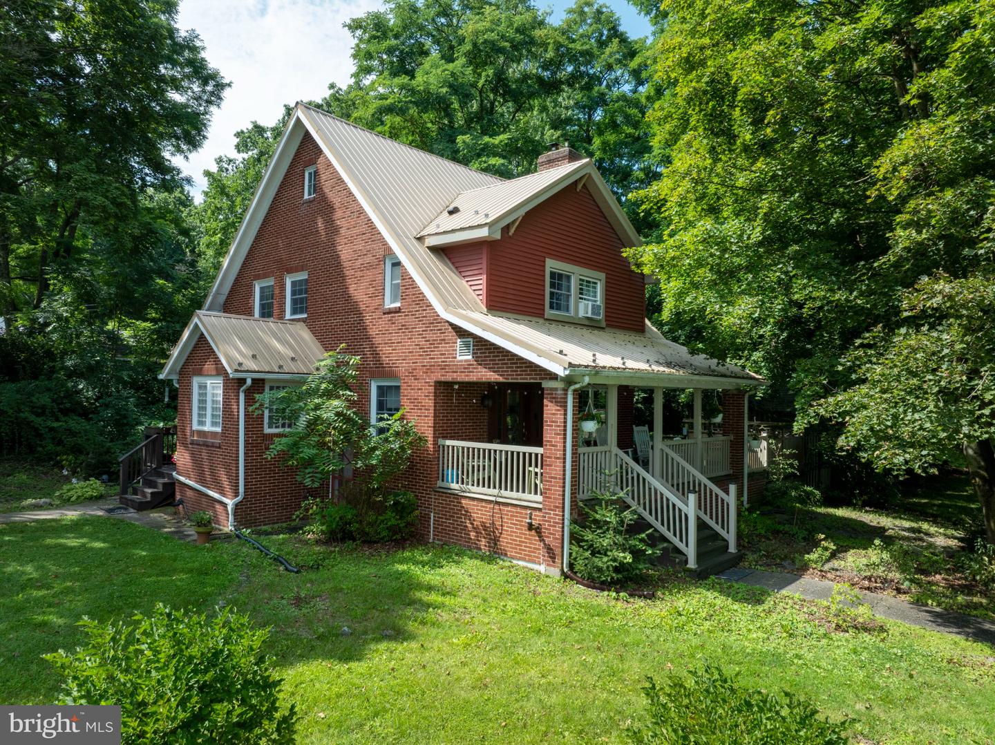 244 W Pine Grove Rd — photo