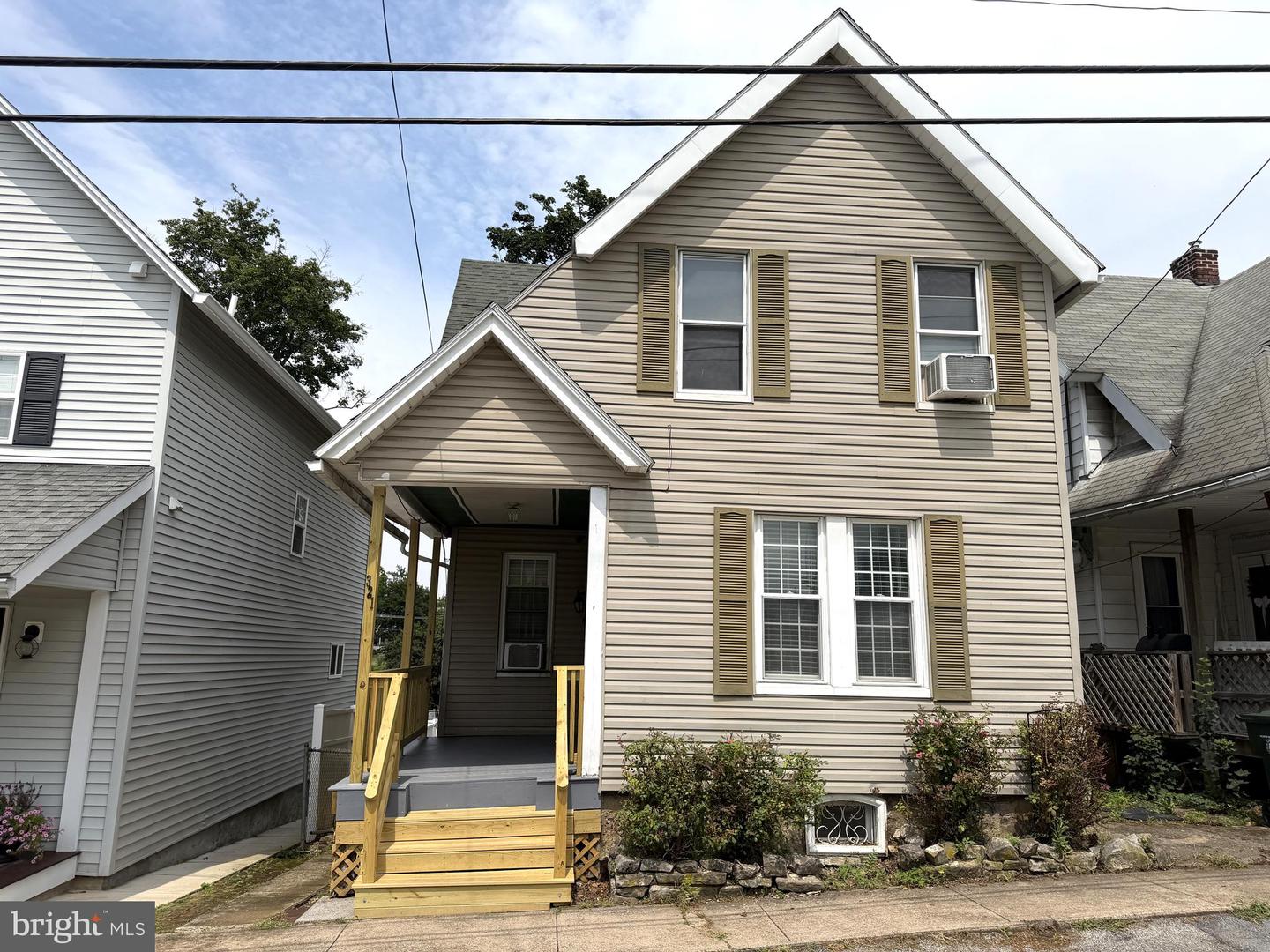 321 E Lamb St — photo