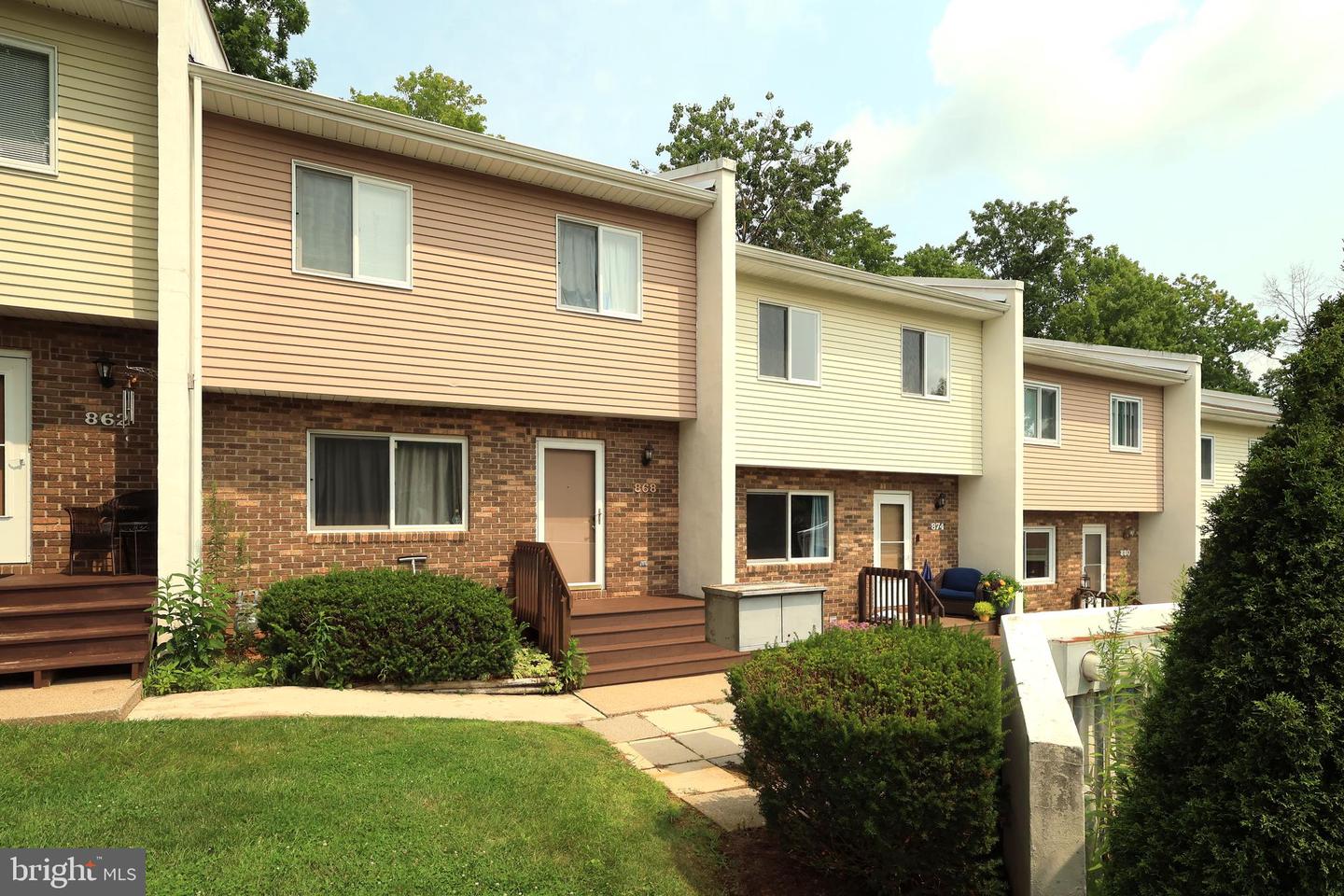 868 Galen Dr — photo