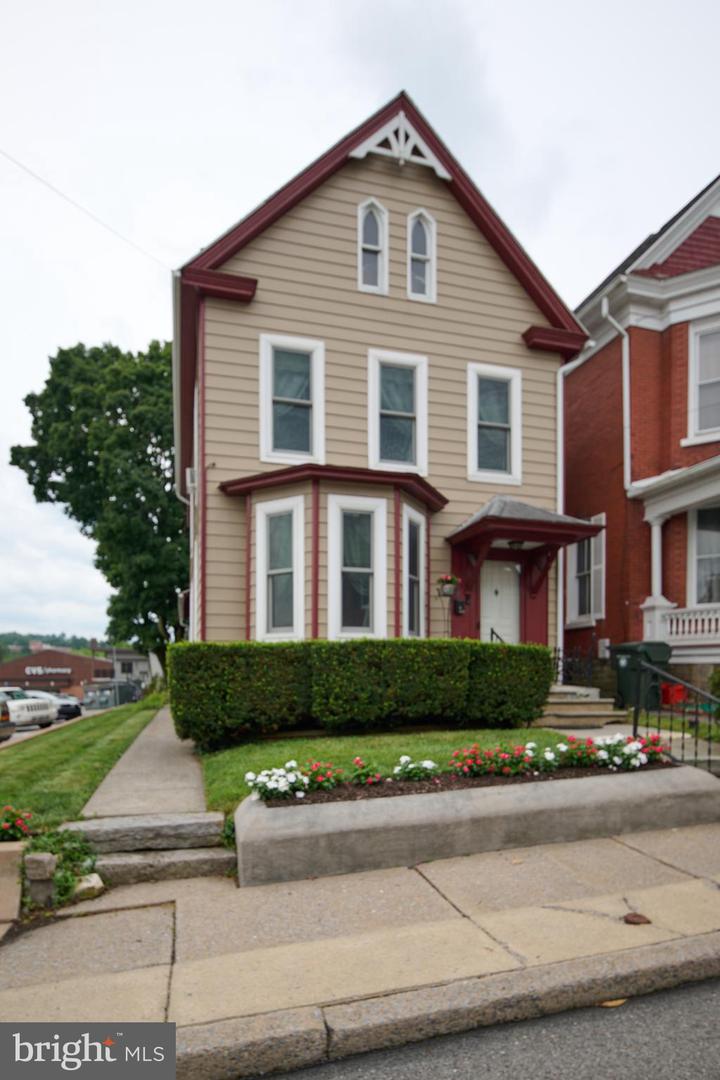 414 W High St — photo