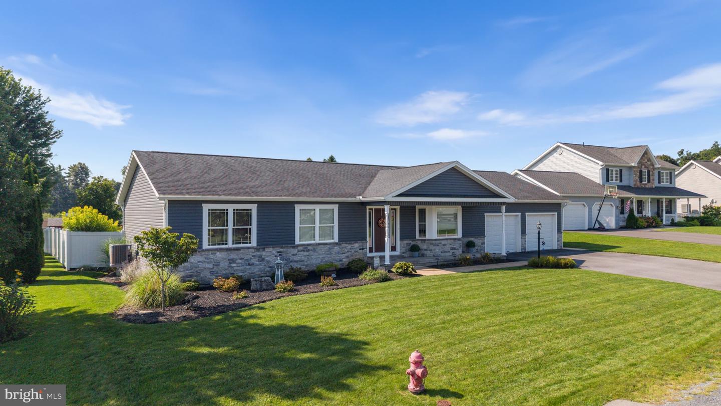 116 Claren Ct — photo