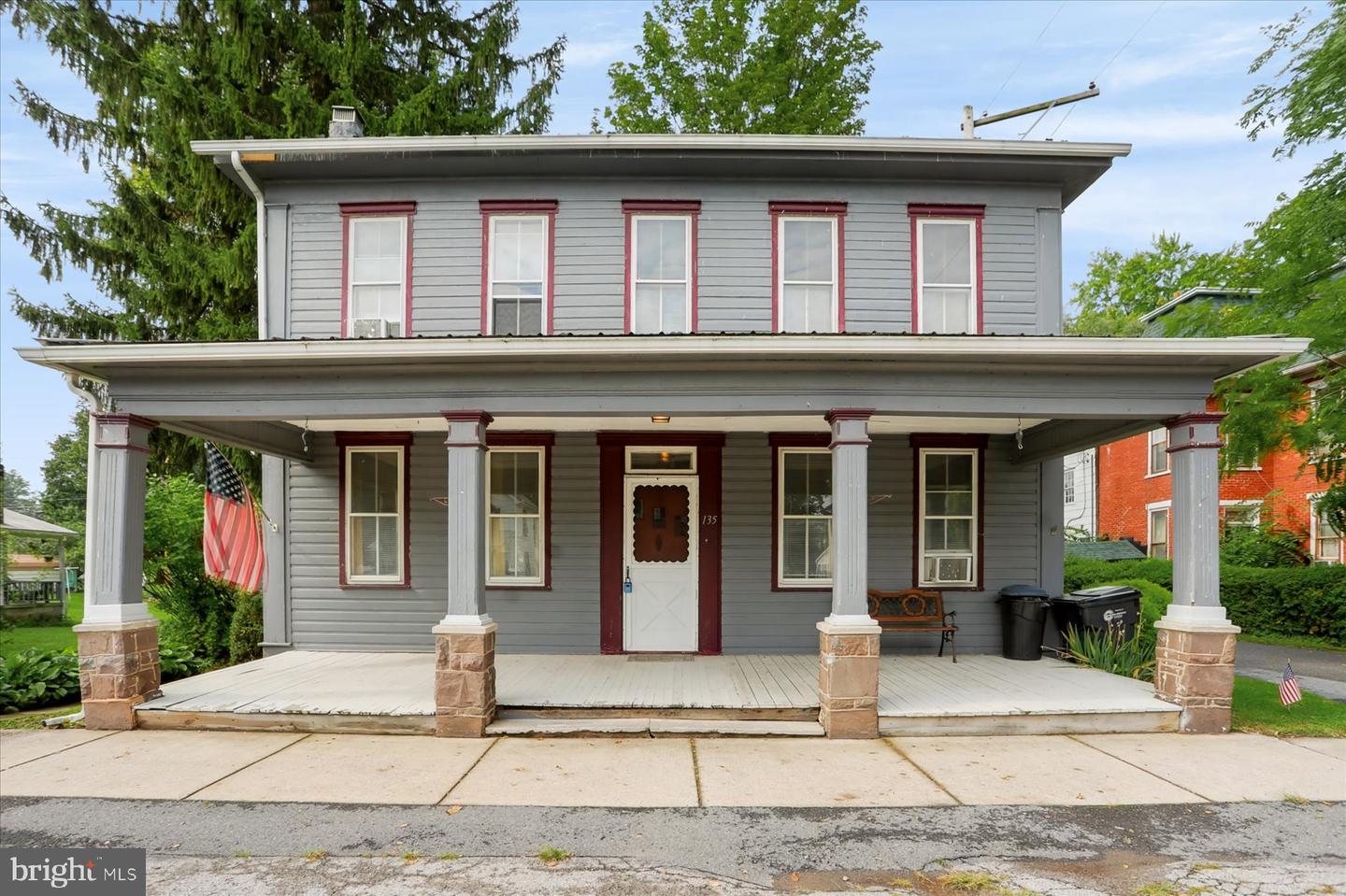 135 Pennsylvania — photo