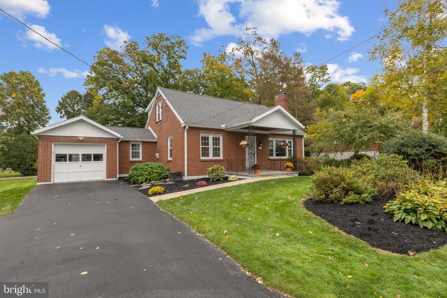 117 Deepwood Dr — photo