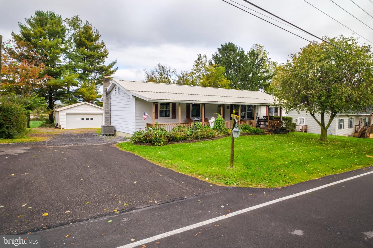 319 Zion Back Rd — photo