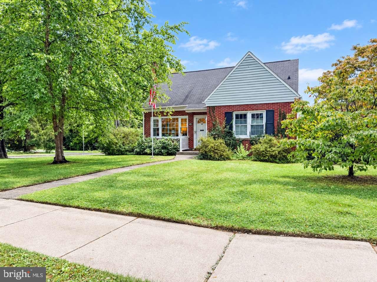 1401 S Pugh St — photo