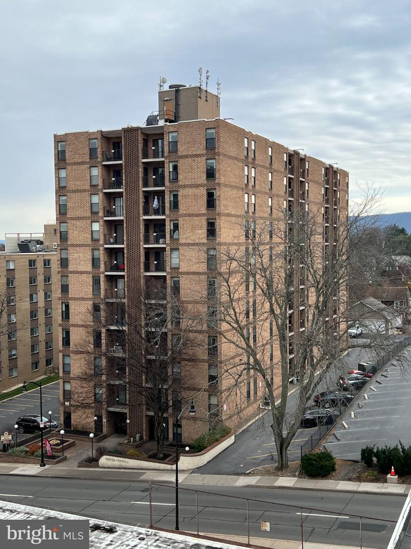 456 E Beaver Ave #802 — photo