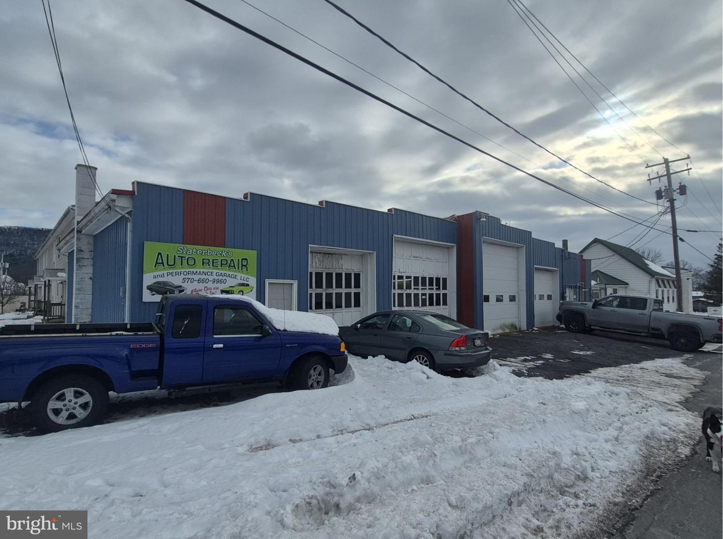 800 Maple Street — photo