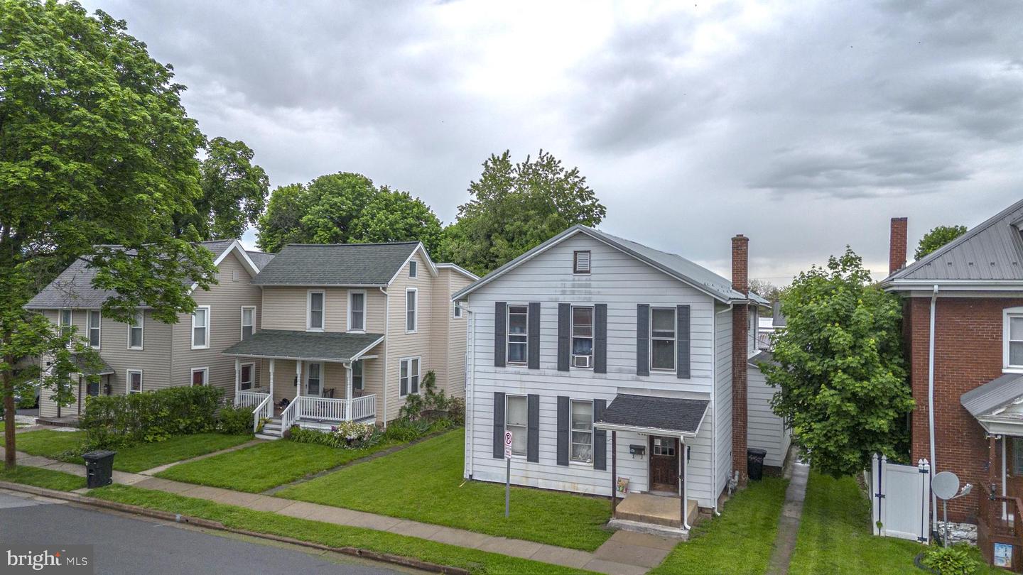 442 S Fairview Street — photo