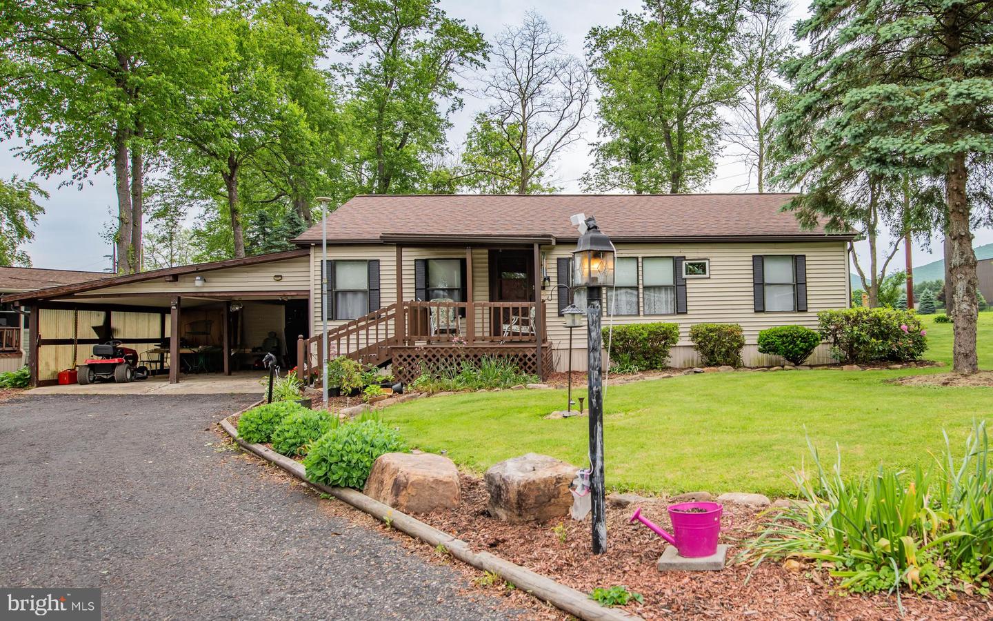 887 Laurel Circle #887 — photo