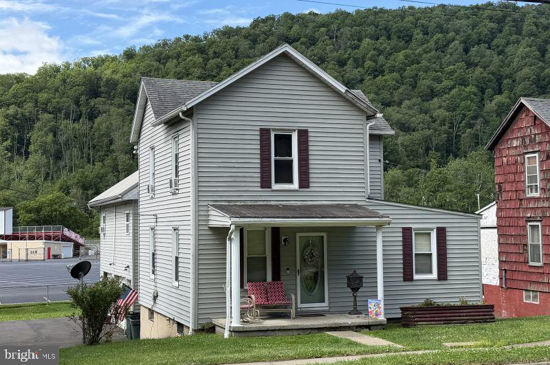 423 W Allegany Ave — photo