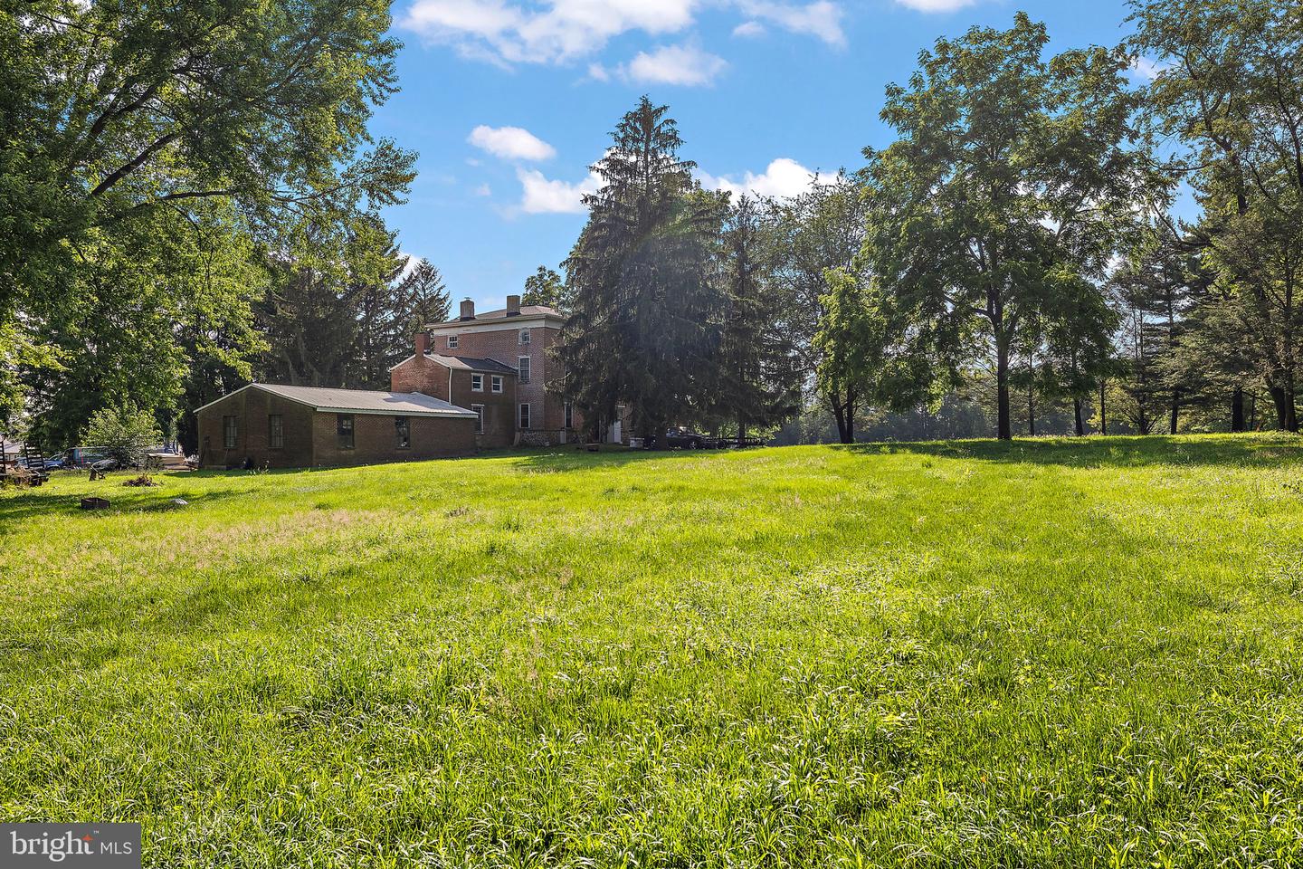 2195 Gap Newport Pike — photo