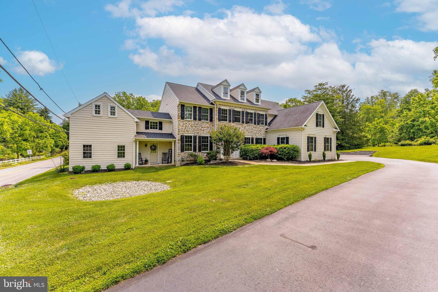 975 S WATERLOO ROAD, DEVON PA 19333 — photo 2