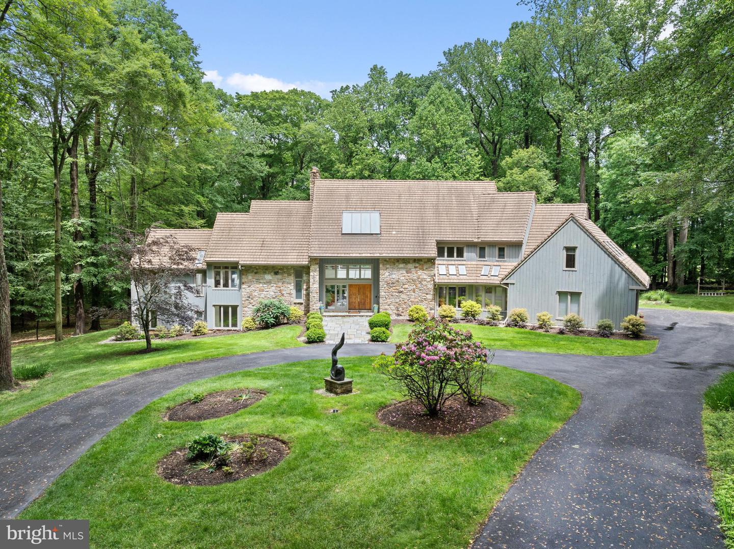 6 Hunt Club Ln — photo