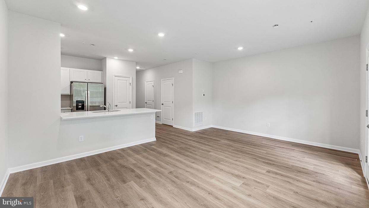 238 Derby Dr — photo