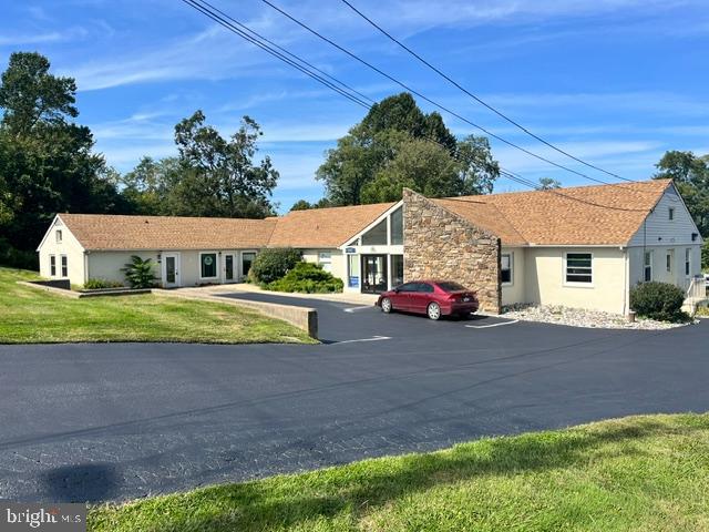 1691 Horseshoe Pike #4 — photo