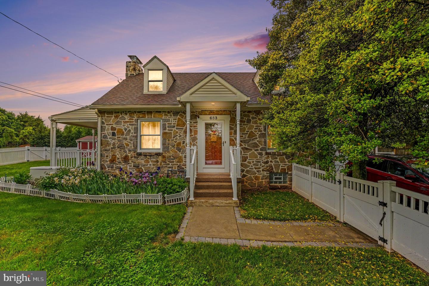 683 RIDGE ROAD, SPRING CITY PA 19475
