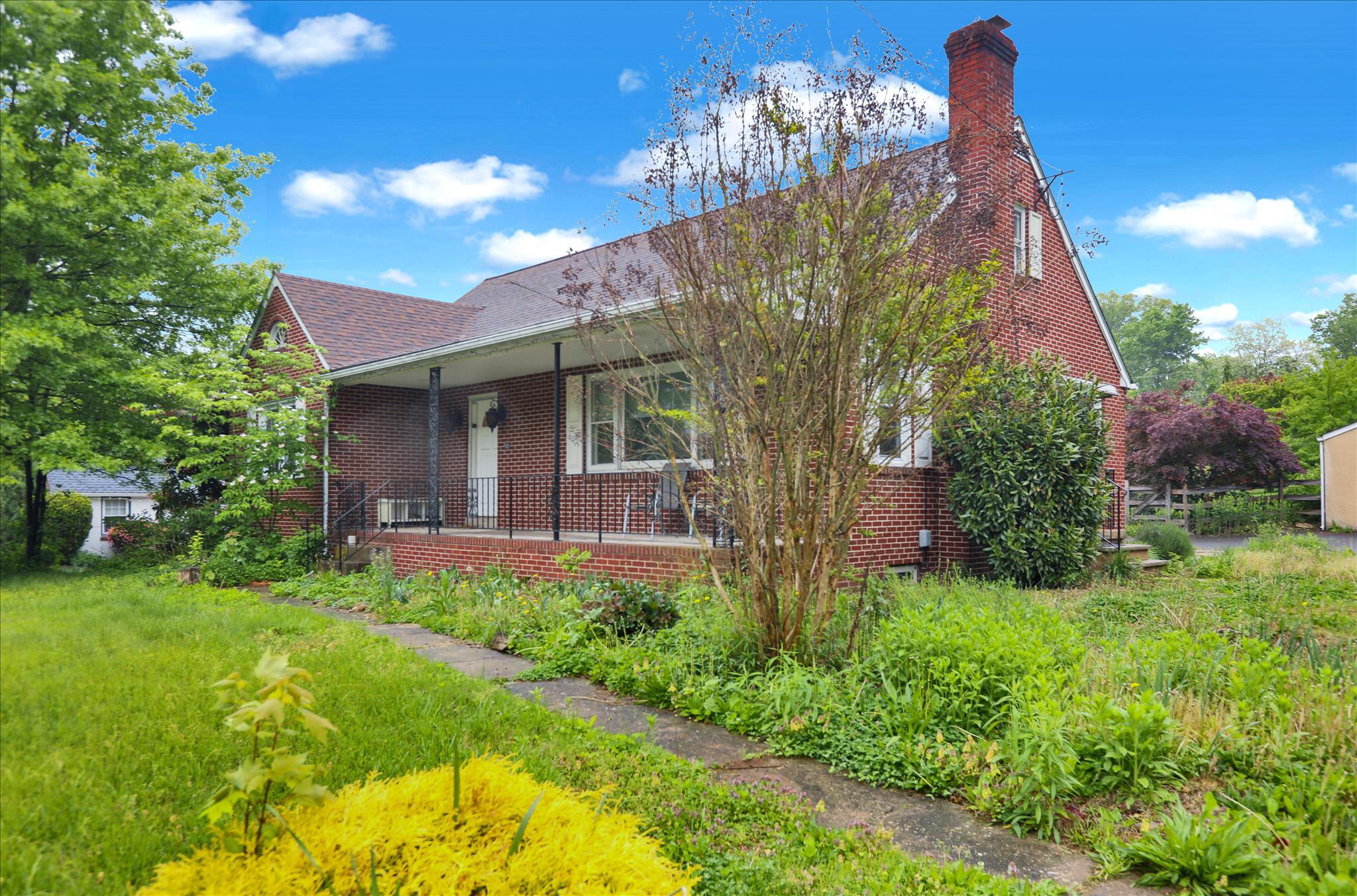 90 FRICKS LOCK ROAD, POTTSTOWN PA 19465