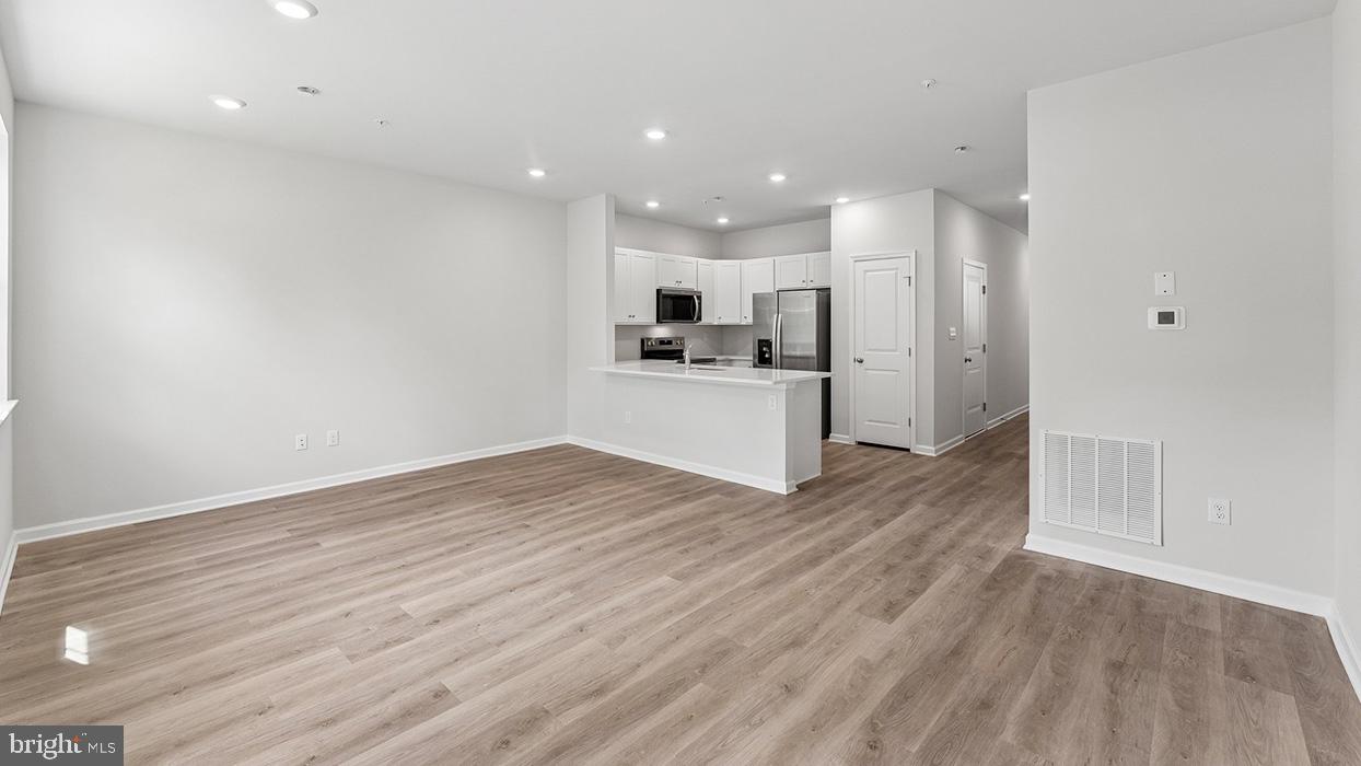 267 Derby Dr — photo