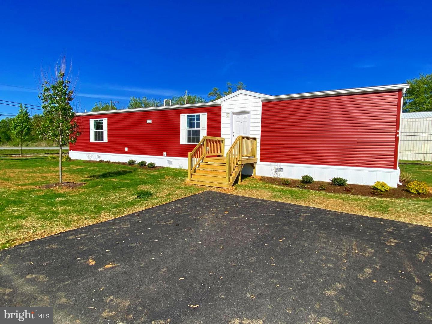 Gunner Lane Lot 70 — photo