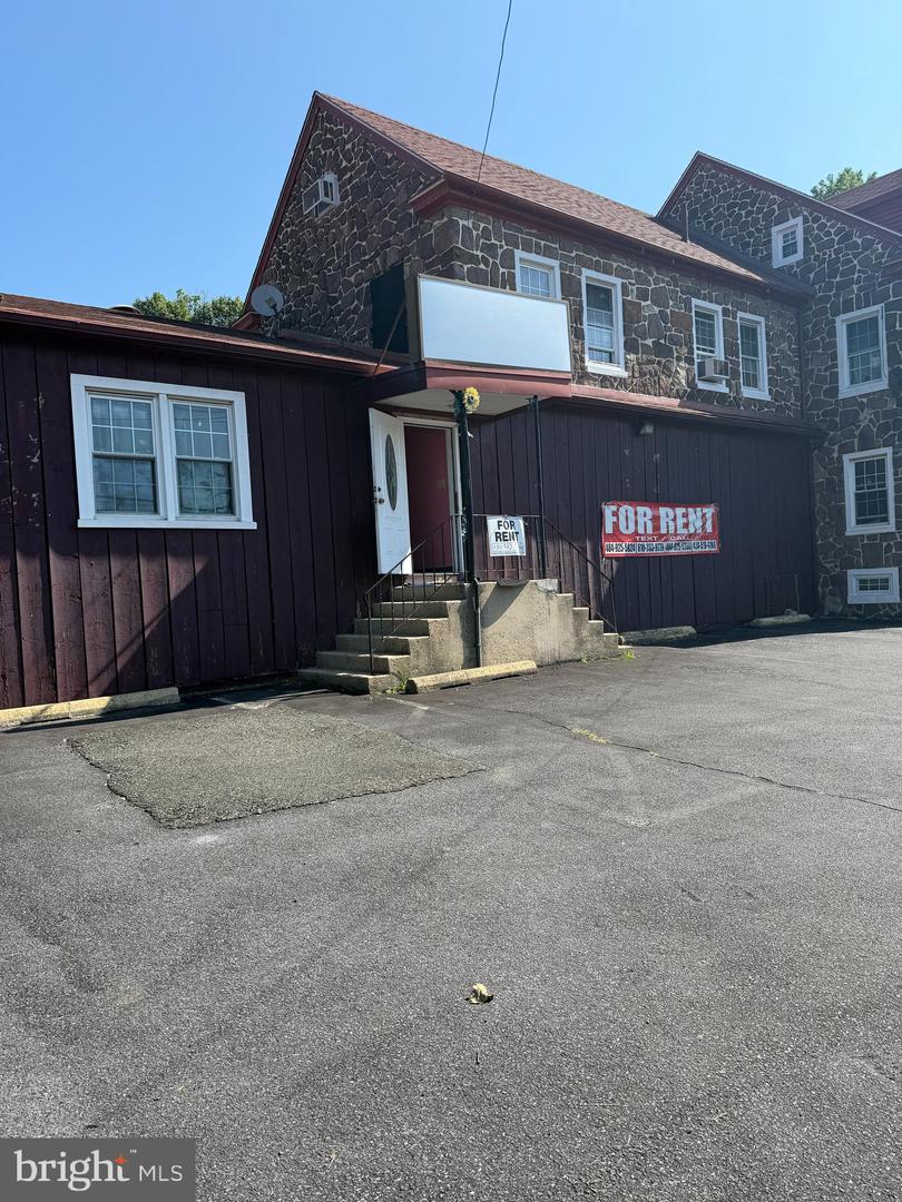 11 W Schuylkill Rd — photo