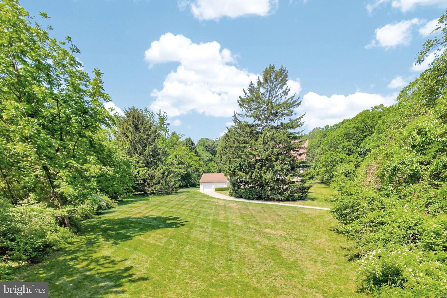 1 Spring Valley Road, Malvern, PA 19355 — photo 2