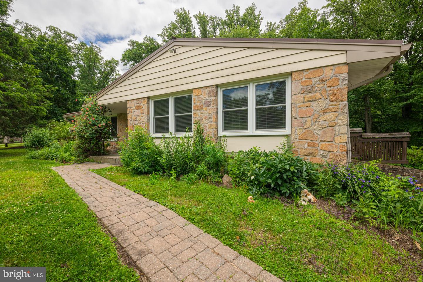 115 Merlin Road, Phoenixville, PA 19460 — photo 2