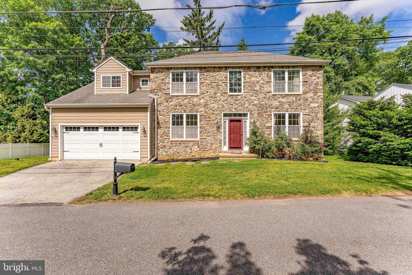 224 Hearn Ave — photo
