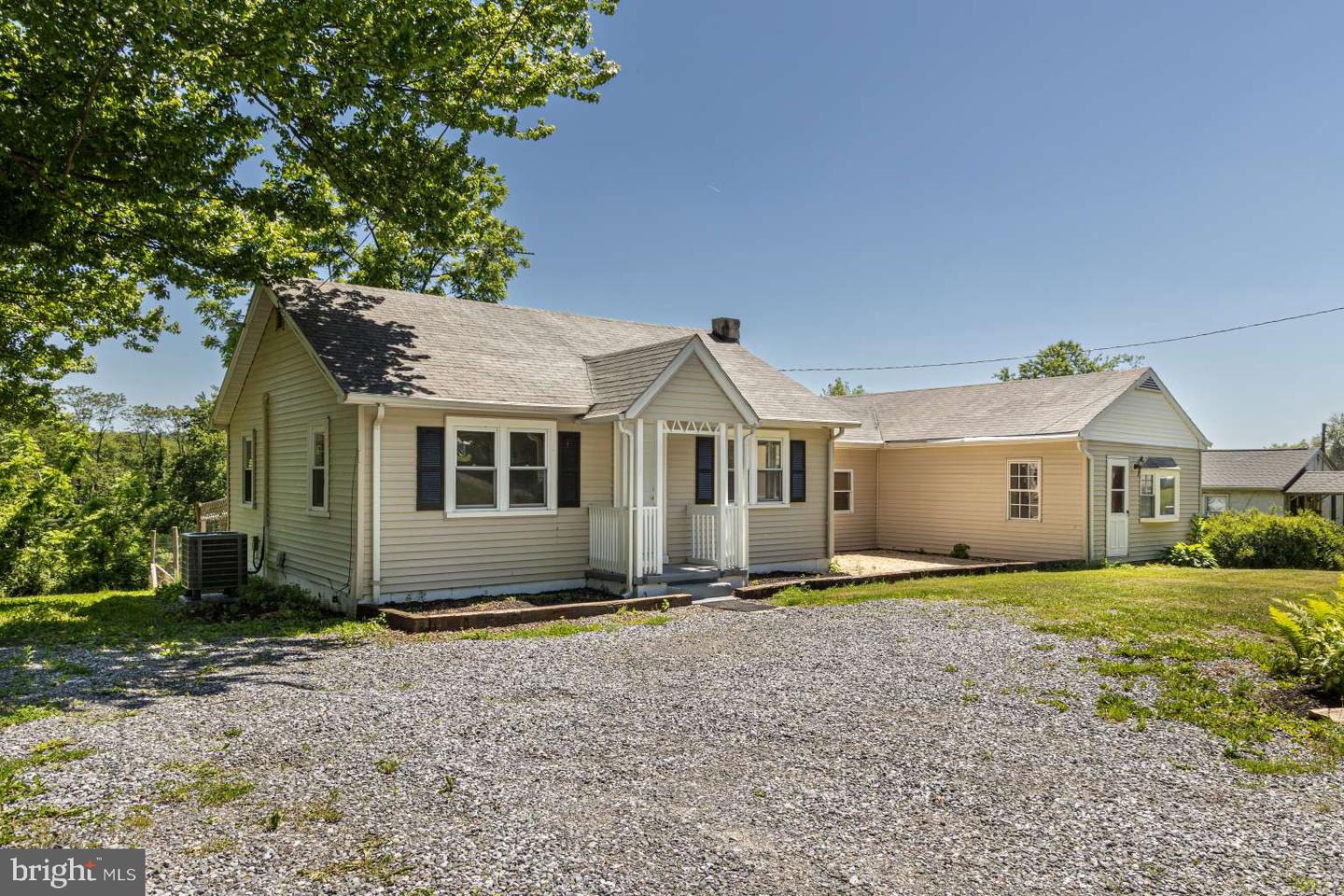 3392 Upper Valley Rd — photo